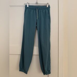 Althleta girls jogger pants size 8-10